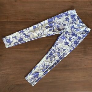 Zella girls leggings size 7/8 with stash pockets